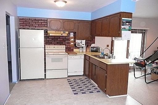 4th image of 15402 Westlake St