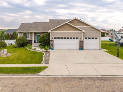 4819 Feldspar Dr, Bismarck, ND, 58503