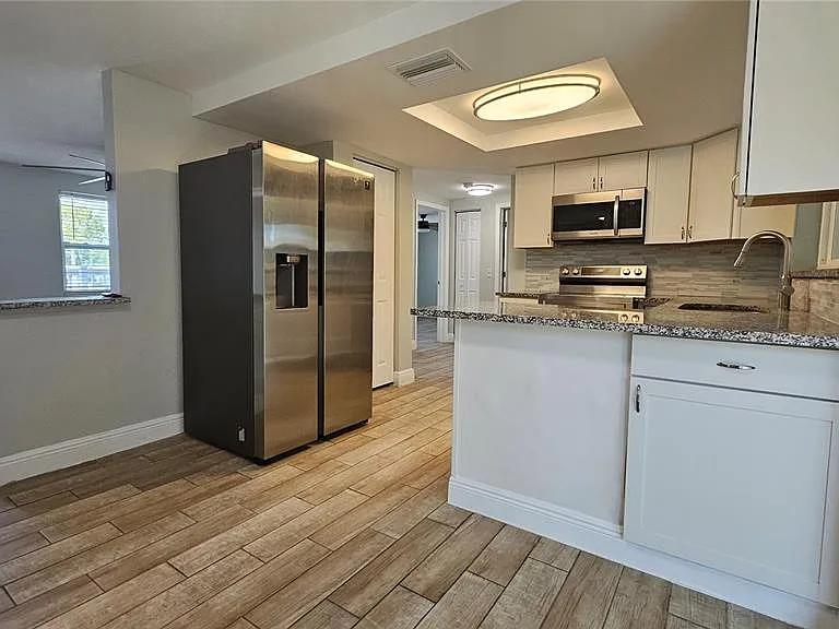 6412 Pawling Ave — Photo 5