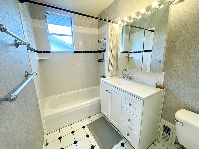 211 Cambridge Ave — Photo 19