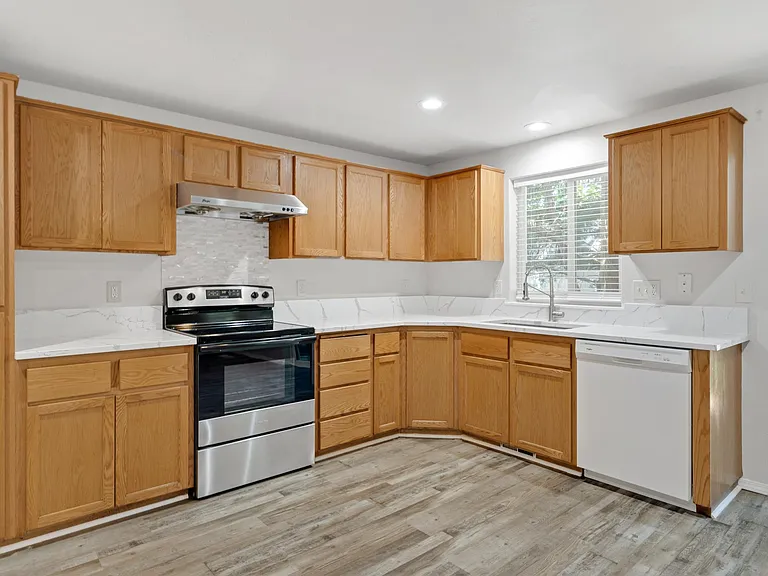 2537 NE 127th Ave — Photo 16