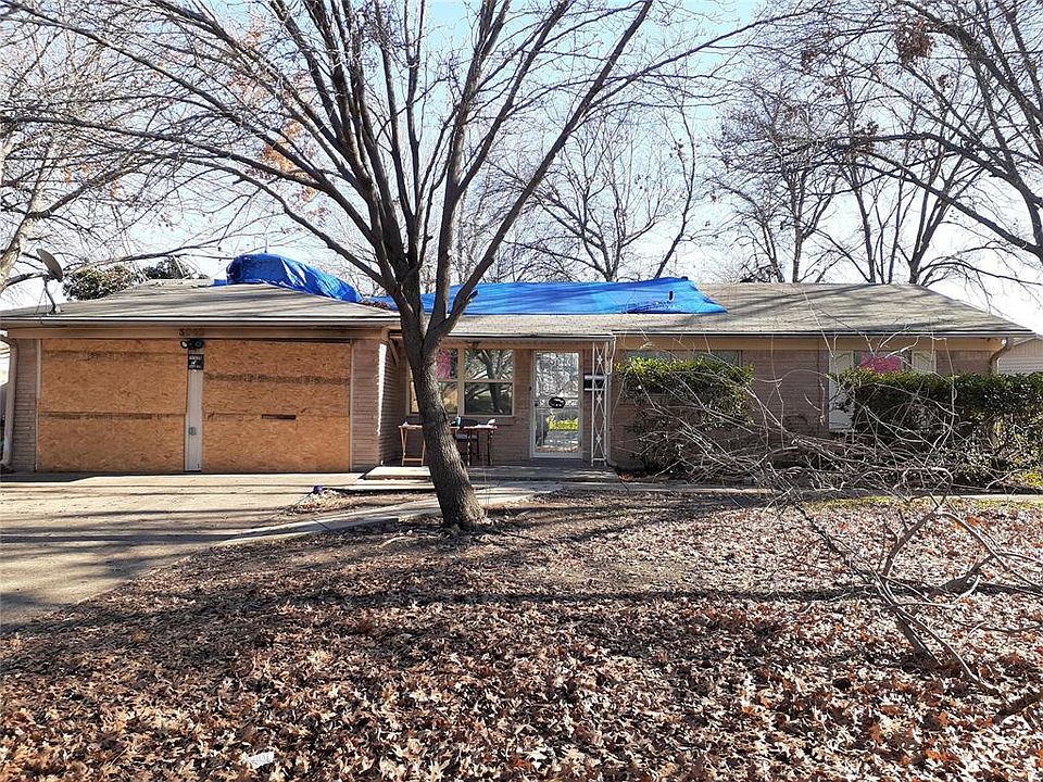 1st image of 3042 Longmeade Dr