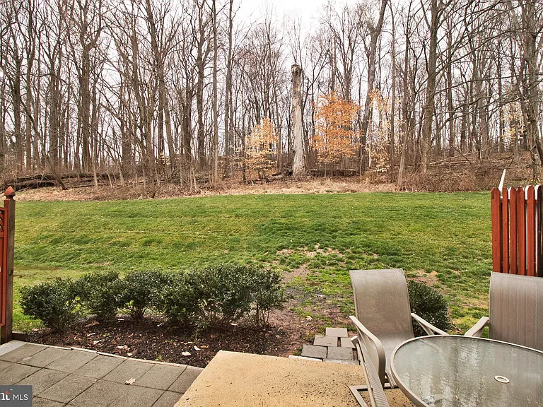 4590 Louise Saint Claire Dr — Photo 20