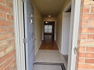 951 Park Meadow Dr, Beaumont, TX 77706