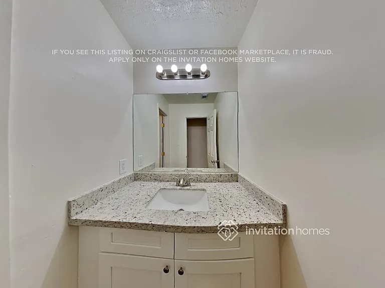 10527 Mills Walk Dr — Photo 15