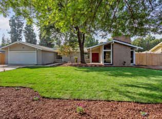 1596 S Bush Ave, Fresno, CA 93727