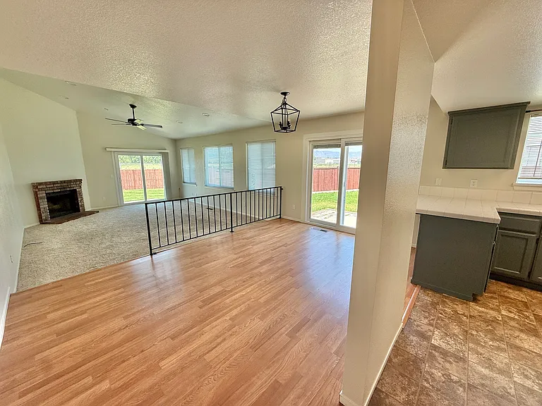 1785 Shamrock Cir — Photo 22