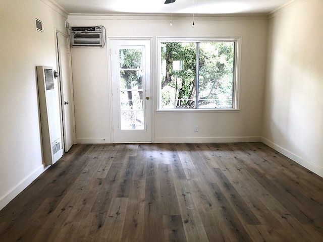 1st image of 1320 N Martel Ave #6