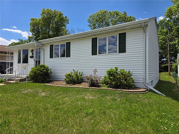 2nd image of 77 Isabella Dr