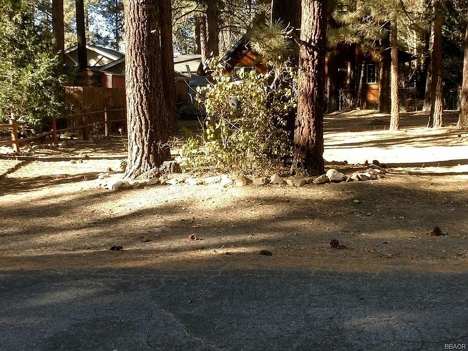 1st image of 929 Tinker Bell Ave