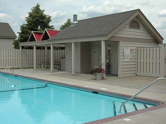 4th image of 2841 Cutters Grove Ave APT 001