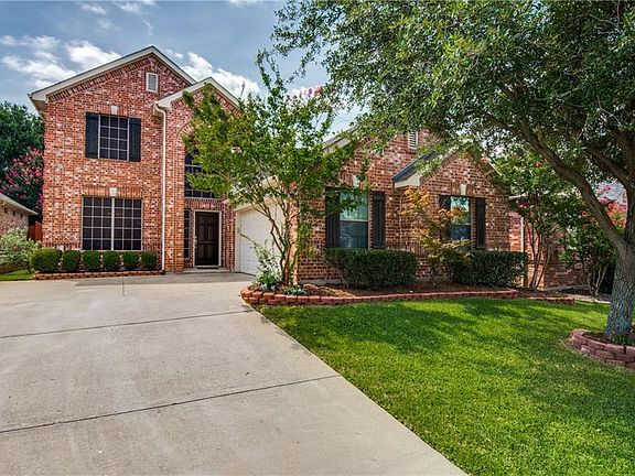 2nd image of 633 Wyndham Cir