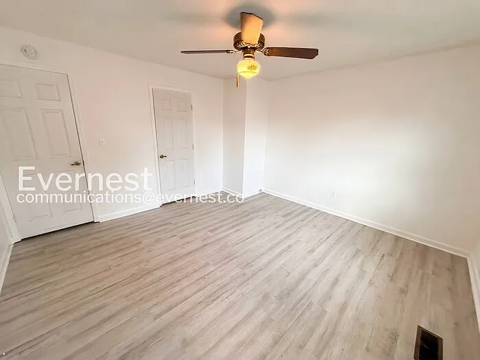426 Buckingham Cir — Photo 4