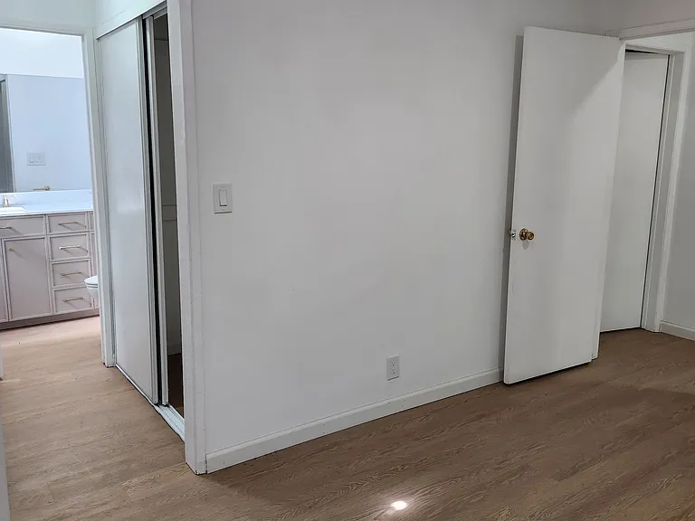 6561 Fulton Ave #14 — Photo 28