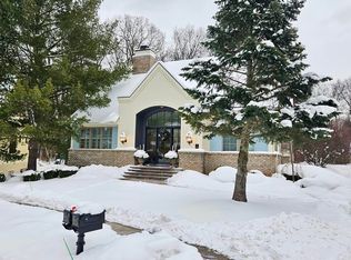 1088 Balsam Hill Ave SE, Grand Rapids, MI 49546