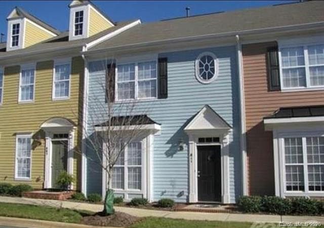 1st image of 811 Cattaloochee Ln