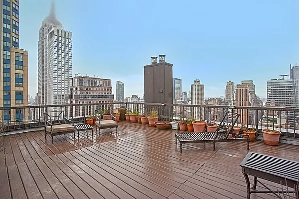 Sold by Nest Seekers International | media 8