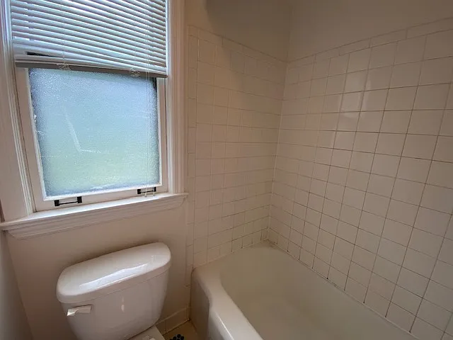 615 W Huron St #3 — Photo 12