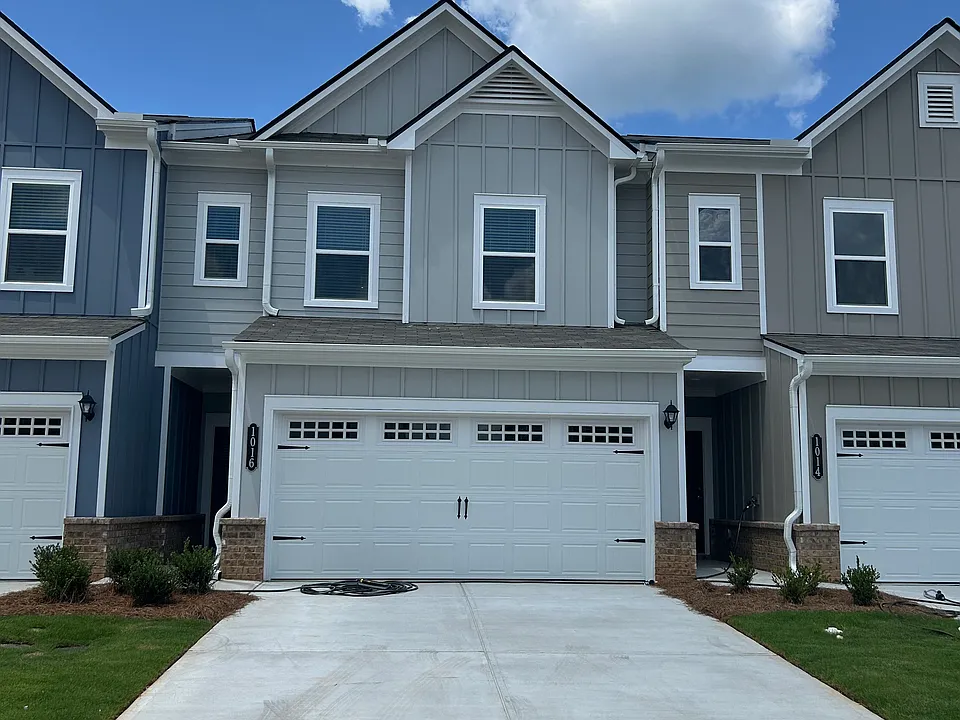 1016 Stiles Cir