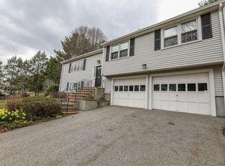 95 Pilgrim Rd, Braintree, MA 02184