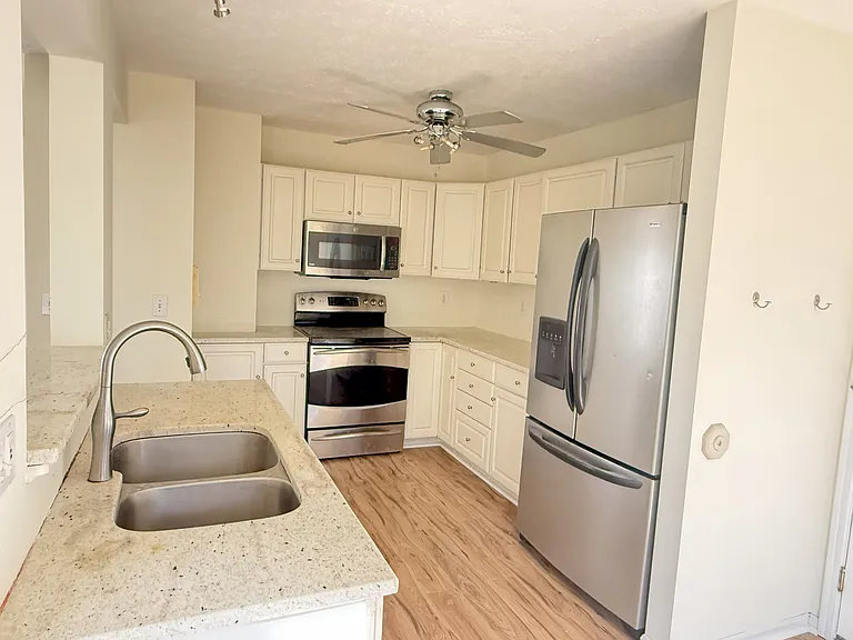 4345 Towneside Ct — Photo 8