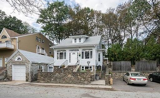 3rd image of 9 Glenway Ave