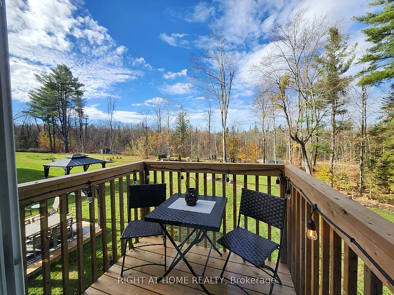 84 Diamond Valley Dr — Photo 31