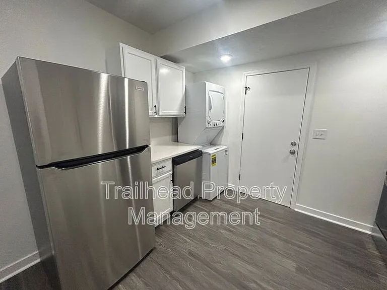 312 E Gregory Blvd #1-W — Photo 3