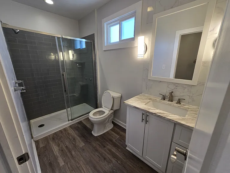 479 Norton St — Photo 17