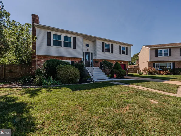 6 Jamestowne Dr, Bear, DE 19701