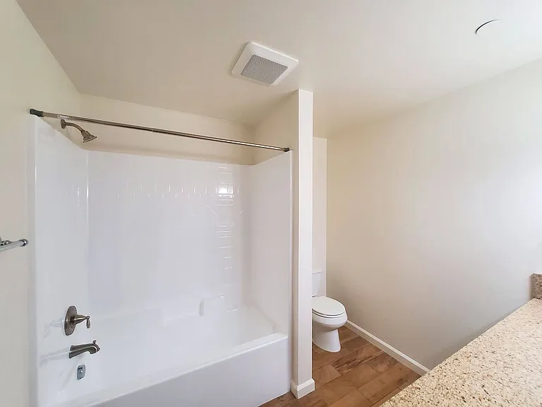 12550 Laurel St — Photo 16