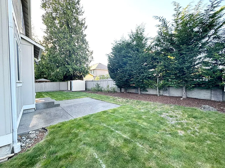 5622 NE 2nd Ct — Photo 27
