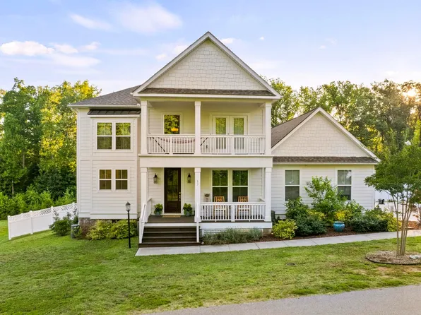 17 Trianon Way, Greenville, SC 29617