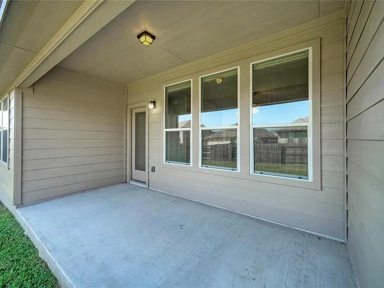 18413 SW Falcon Pointe Blvd — Photo 22