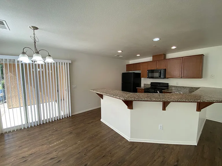 2109 Bella Oaks Dr — Photo 10