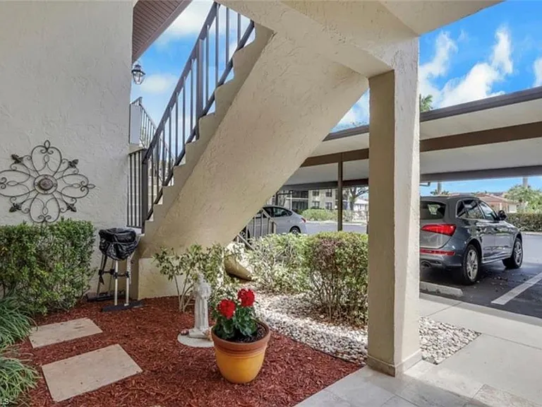 4240 Chantelle Dr #B103 — Photo 36