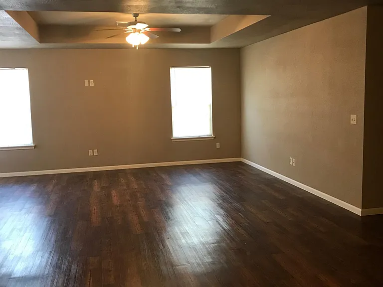 3188 W Sexton St — Photo 2