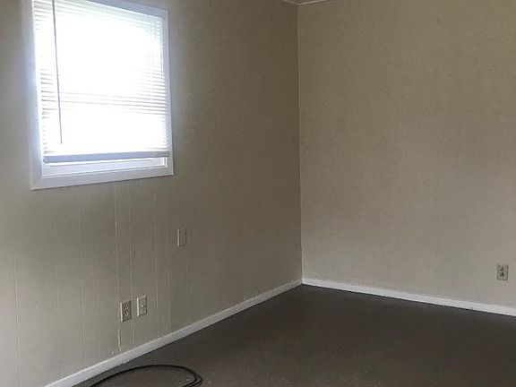 2nd image of 419 Thomas St