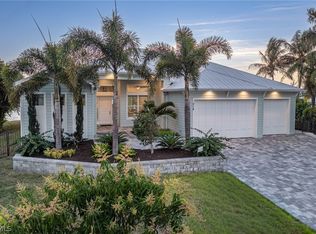 218 Bayshore Dr, Cape Coral, FL 33904