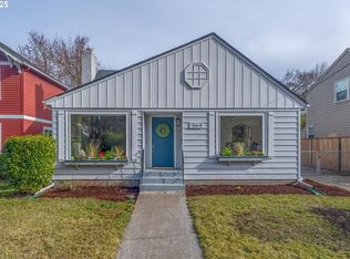 7664 N Chautauqua Blvd, Portland, OR 97217