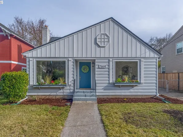 7664 N Chautauqua Blvd, Portland, OR 97217