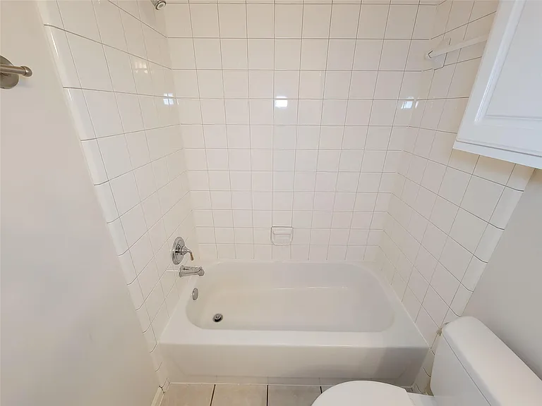 604 Reinerman St — Photo 27