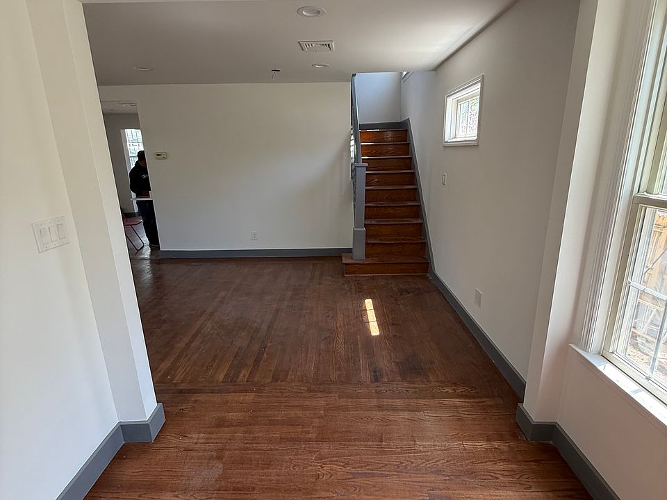 1st image of 163 Park Ave