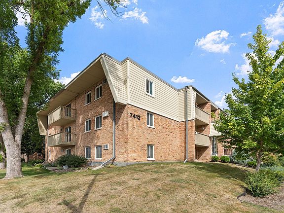 3rd image of 7412 W 22nd St APT 309