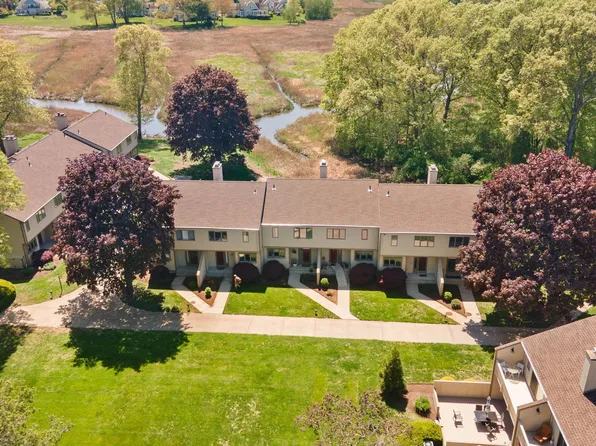 100 Sheffield Street #B4, Old Saybrook, CT 06475