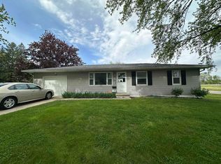 2304 Pelican Rd, Waterloo, IA 50701