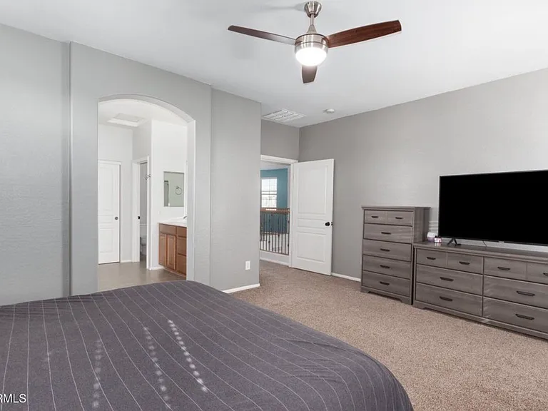25719 W Victory St — Photo 21