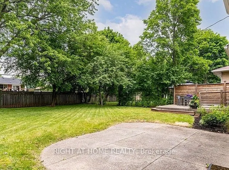 49 Rayne Ave — Photo 3