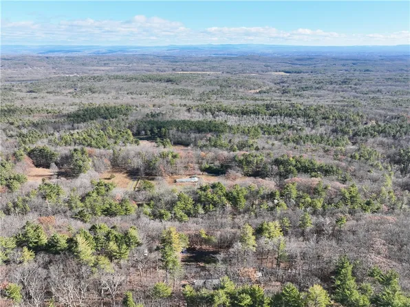 331 Ledgemoor Rd, Palenville, NY 12463