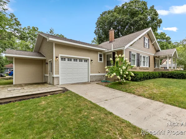 2631 Wyoming Ave SW, Wyoming, MI 49519